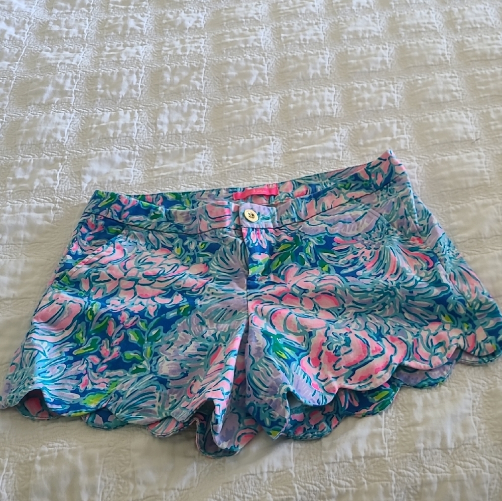 Lilly Pulitzer BUTTERCUP Scalloped Shorts IN FULL BLOOM Size 12